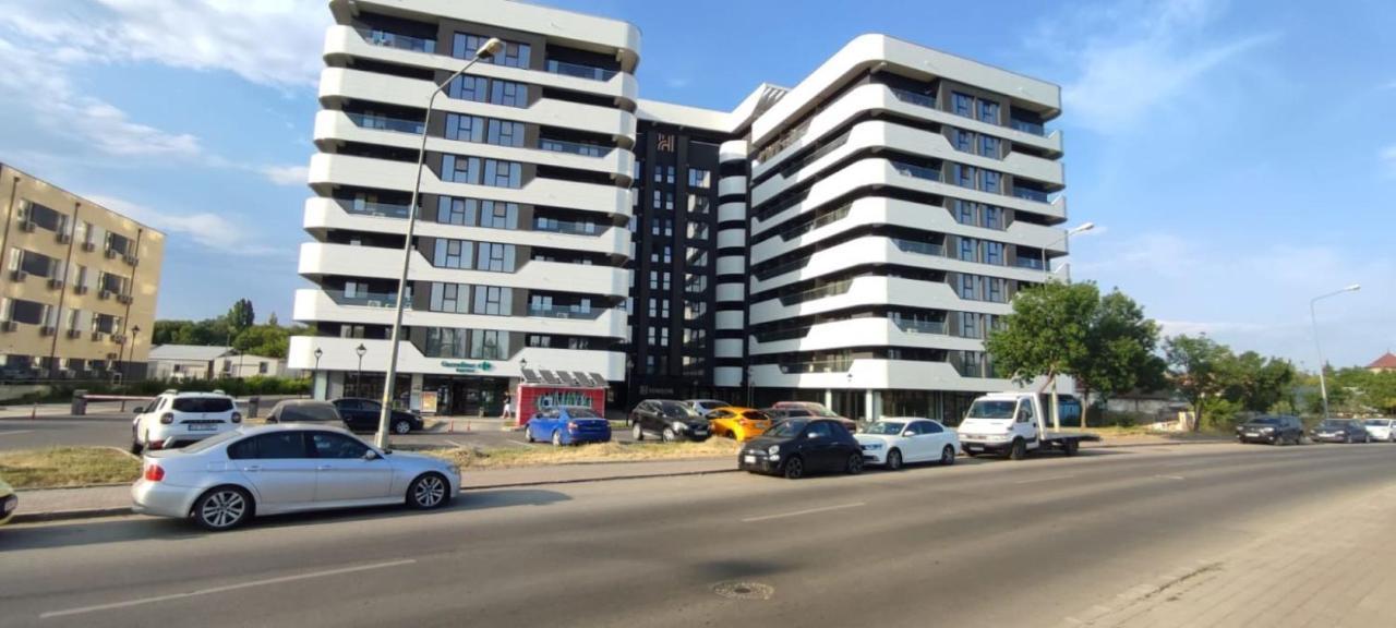 Near Airport 2 Rooms Apartments In Himson Iasi Exteriér fotografie